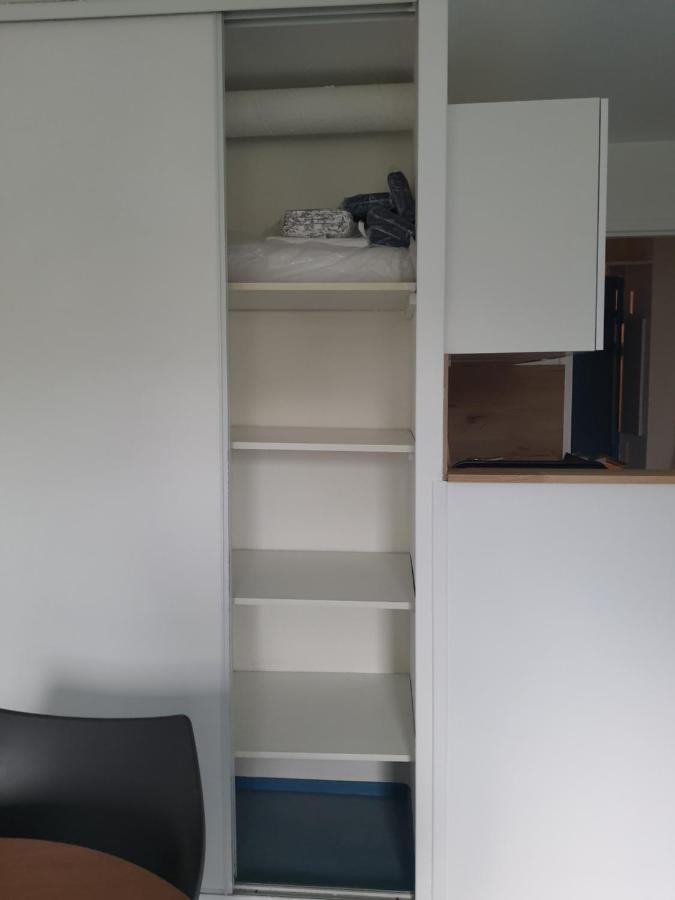 Studio Dans Residence Pour Location Courte Duree Et Etudiants Parking Gratuit Gieres Exterior photo