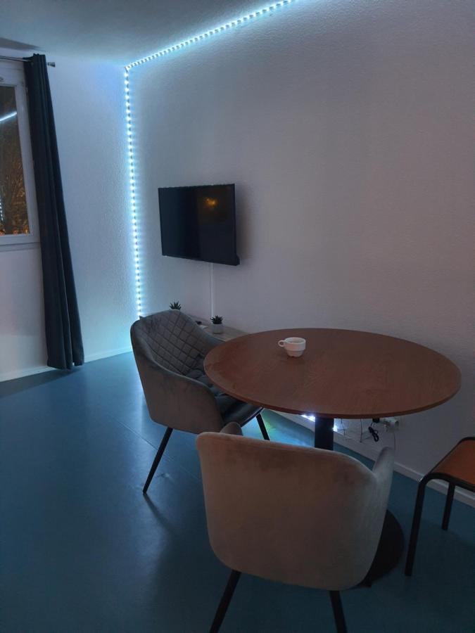 Studio Dans Residence Pour Location Courte Duree Et Etudiants Parking Gratuit Gieres Exterior photo